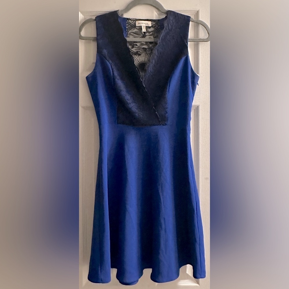 Lace detailed Blue Sleeveless Dress